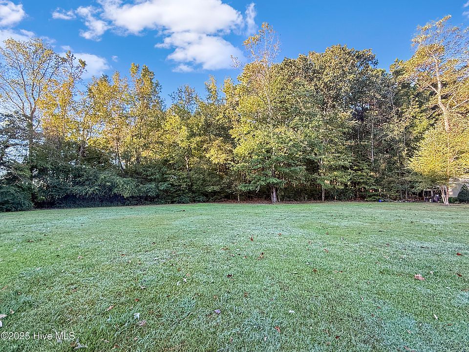 2nd image of 1200 Tennyson Lane