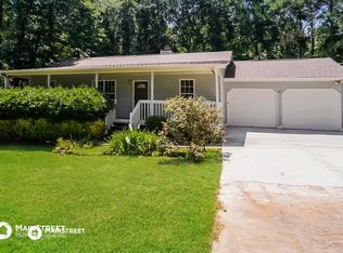 66 Shadow Wood Dr, Douglasville, GA 30134