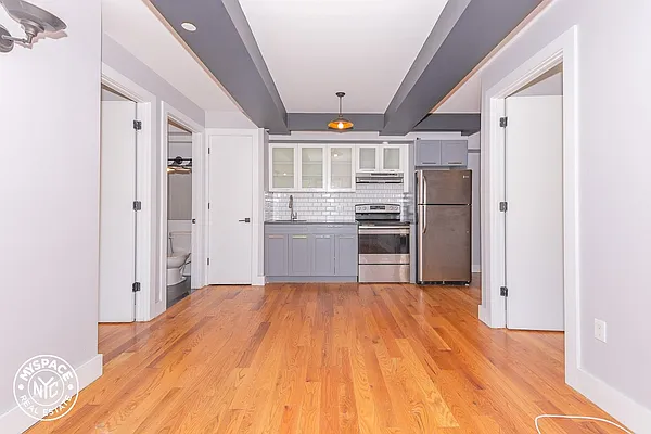 Rented by MySpaceNYC | media 26