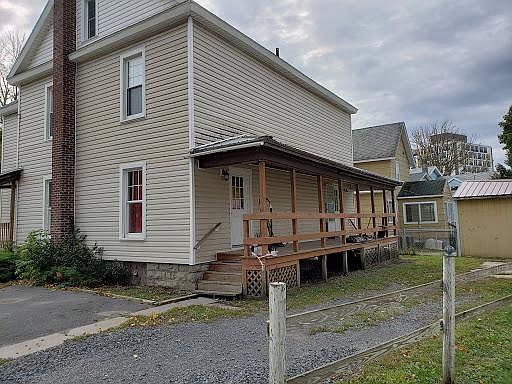 2nd image of 139 E Main St