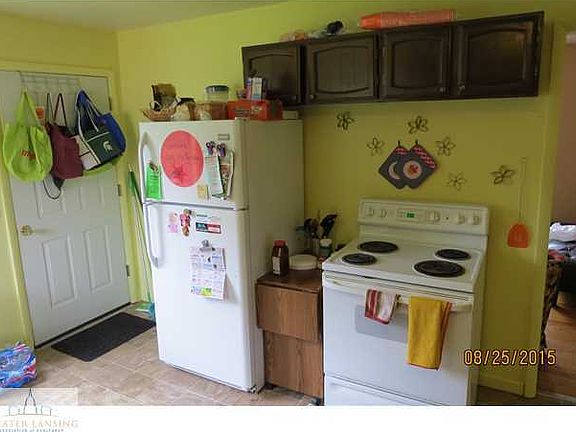 4th image of 616 E Stoddard Ave