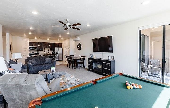1st image of 5662 W Clubhouse Dr