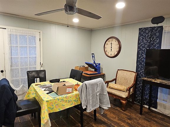 4th image of 6766 Broadacres Rd