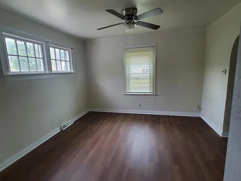 Dining Rm