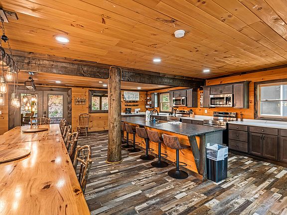 5th image of 2209 Henderson Springs Rd