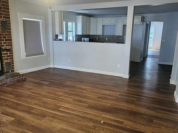 2nd image of 110 Laurel Ave