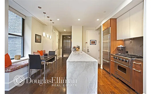 Rented by Douglas Elliman | media 15