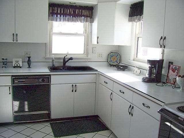 1st image of 552 N 106th St