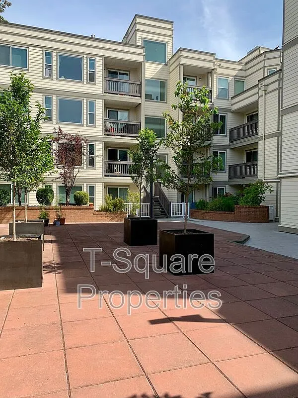 2 bed, 1.0 bath, 996 sqft, $2,150 — Photo 4