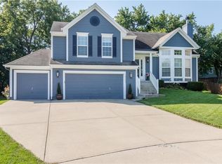 19953 W 220th St, Spring Hill, KS 66083