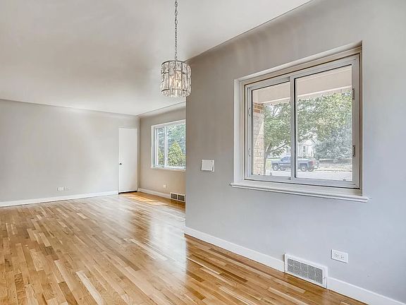 5th image of 2275 W Gill Pl