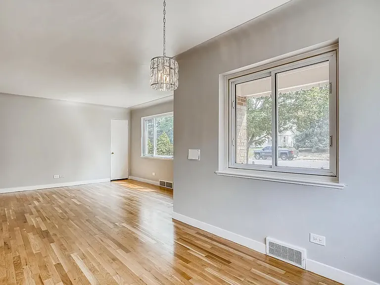 2275 W Gill Pl — Photo 5