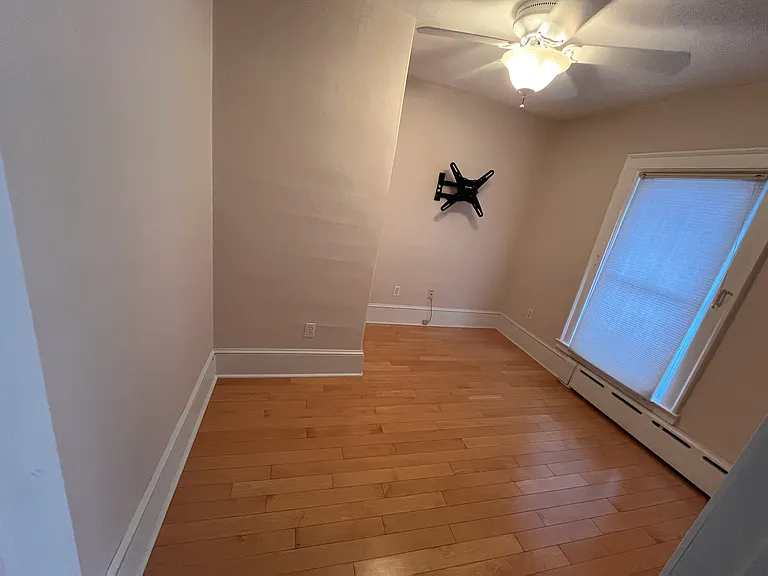 151 Eagle St — Photo 21
