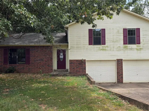 8 Mockingbird Ln, Clarksville, AR 72830