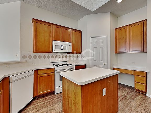 3rd image of 3440 Timber Brook Dr