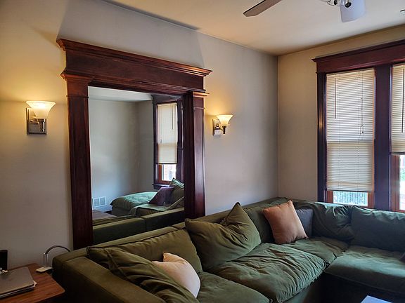 5th image of 2113 W North Ave #2W