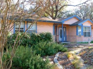 102 Golden Way, Universal City, TX 78148