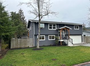 1458 Hillspring Rd, Bellingham, WA 98226