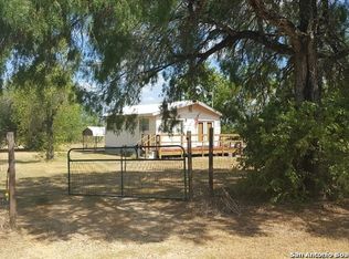 21416 Lamm Rd, Elmendorf, TX 78112