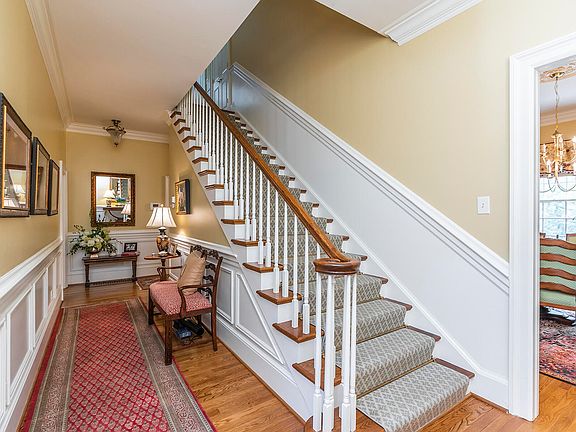 5th image of 100 Idle Hour Dr APT 12