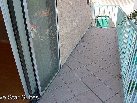 3rd image of 2069 Argyle Ave APT 203
