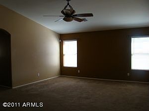 4th image of 807 E Angeline Ave