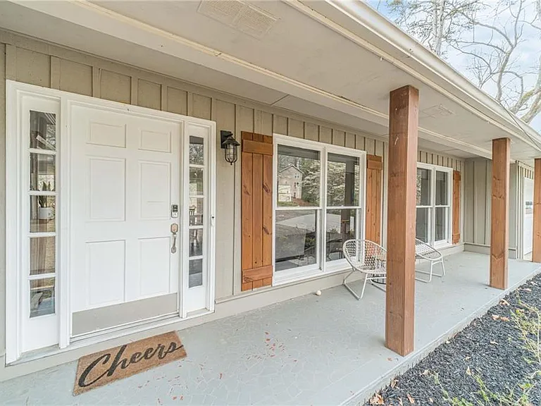 691 Harbor Cv — Photo 4