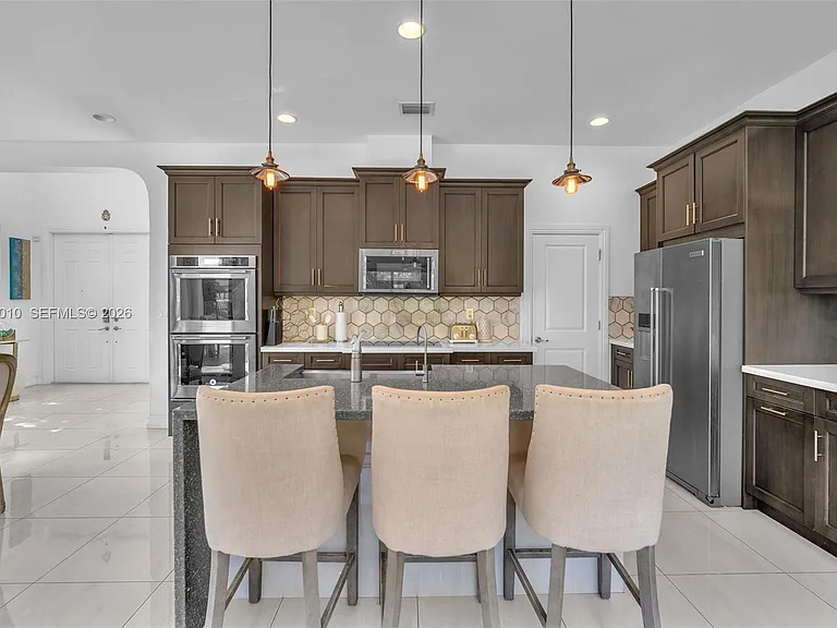 865 SW 113th Ln — Photo 8