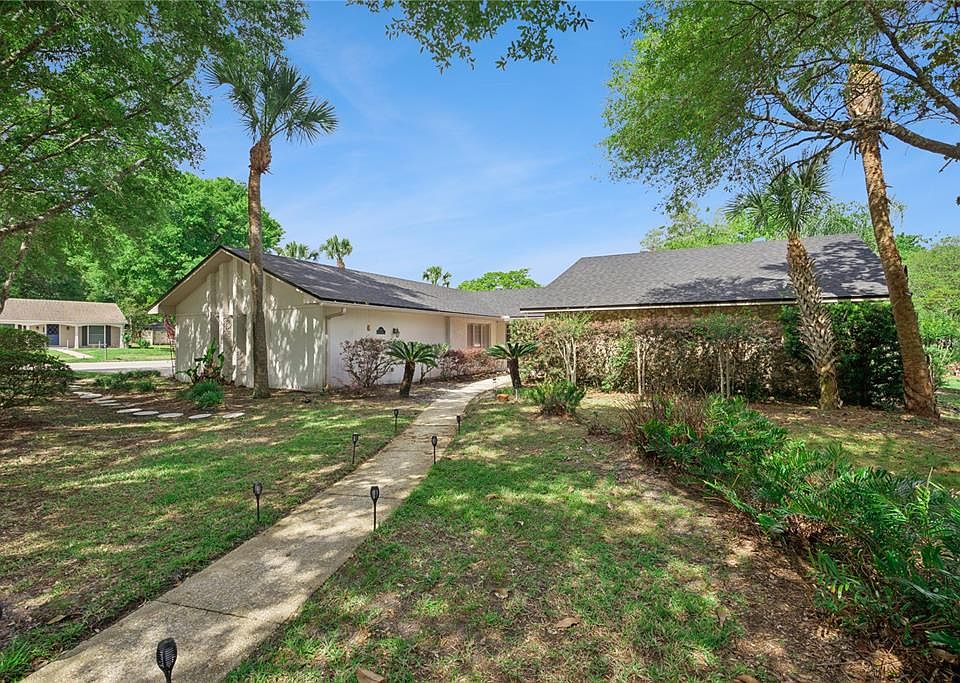 1st image of 306 HICKORY DRIVE