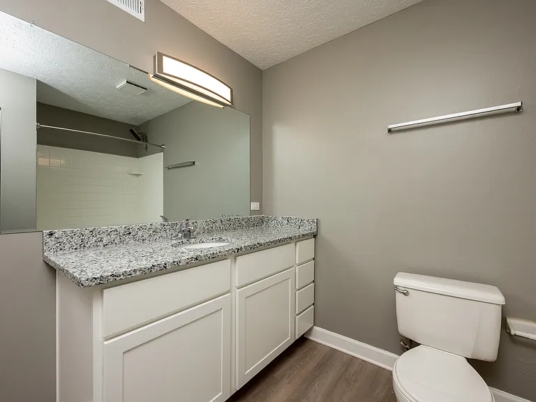River Road Court — Photo 10