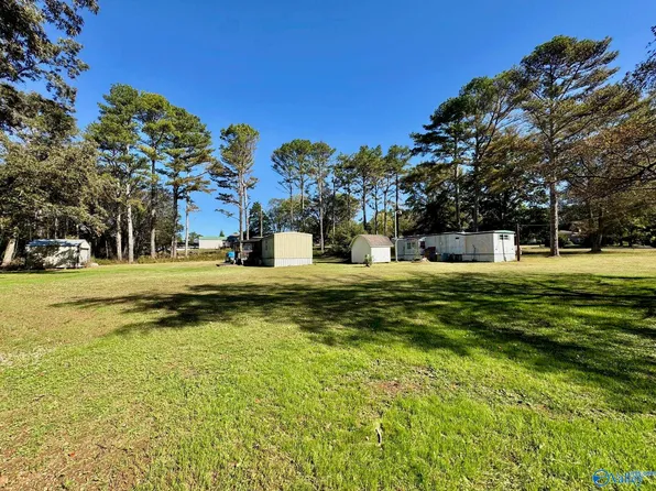 136 Mason Rd, Hazel Green, AL 35750
