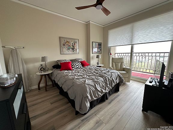 4th image of 1 Towers Park Ln #512