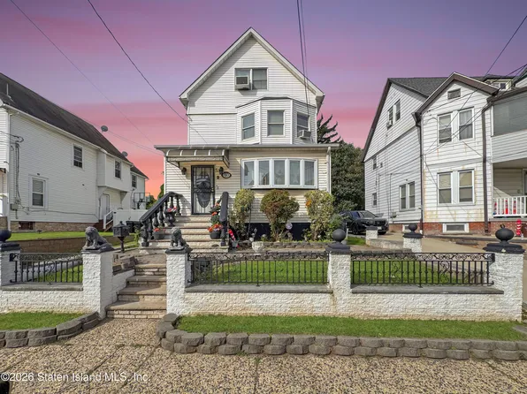 50 Dongan St, Staten Island, NY 10310