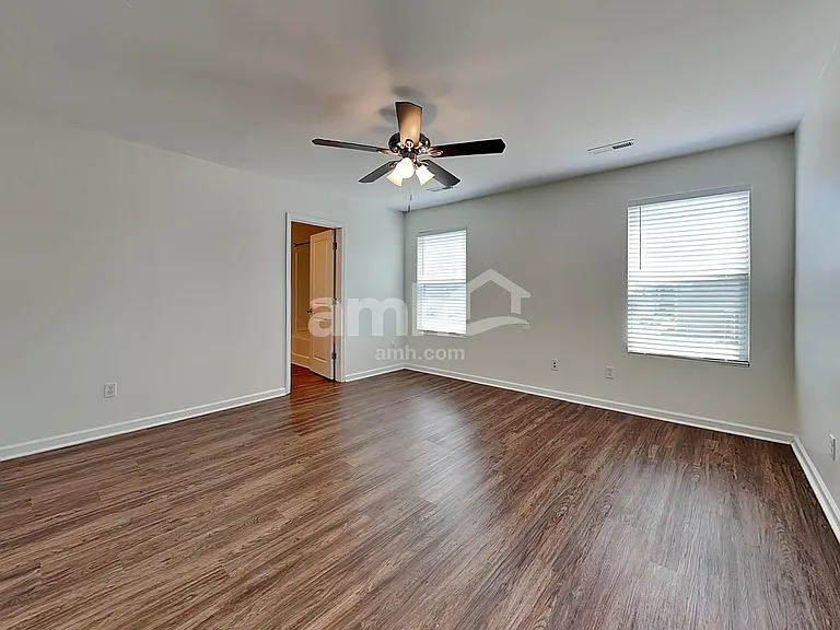 271 Cameron St — Photo 12