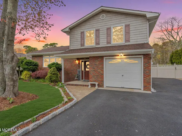 131 Mello Lane, Toms River, NJ 08753