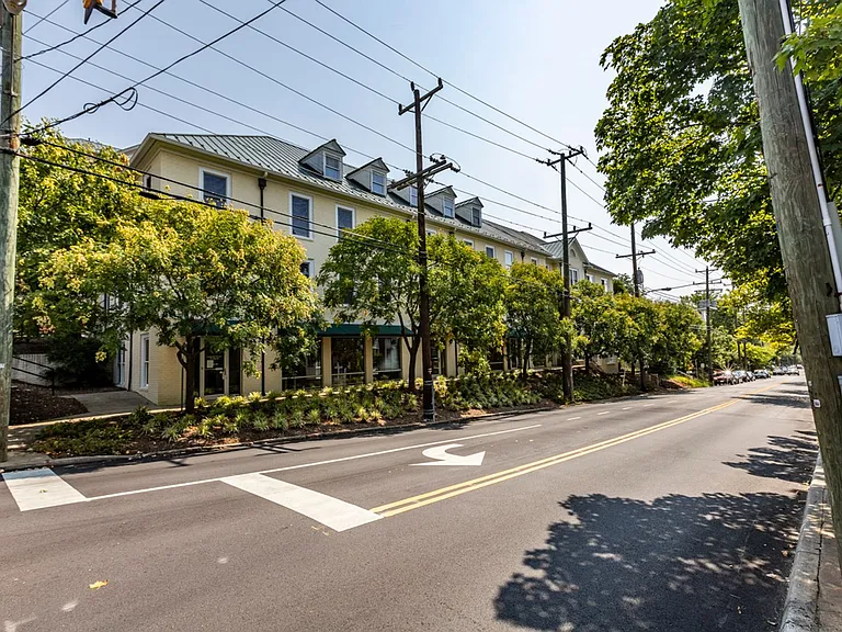 1001 Market St E #10 — Photo 4