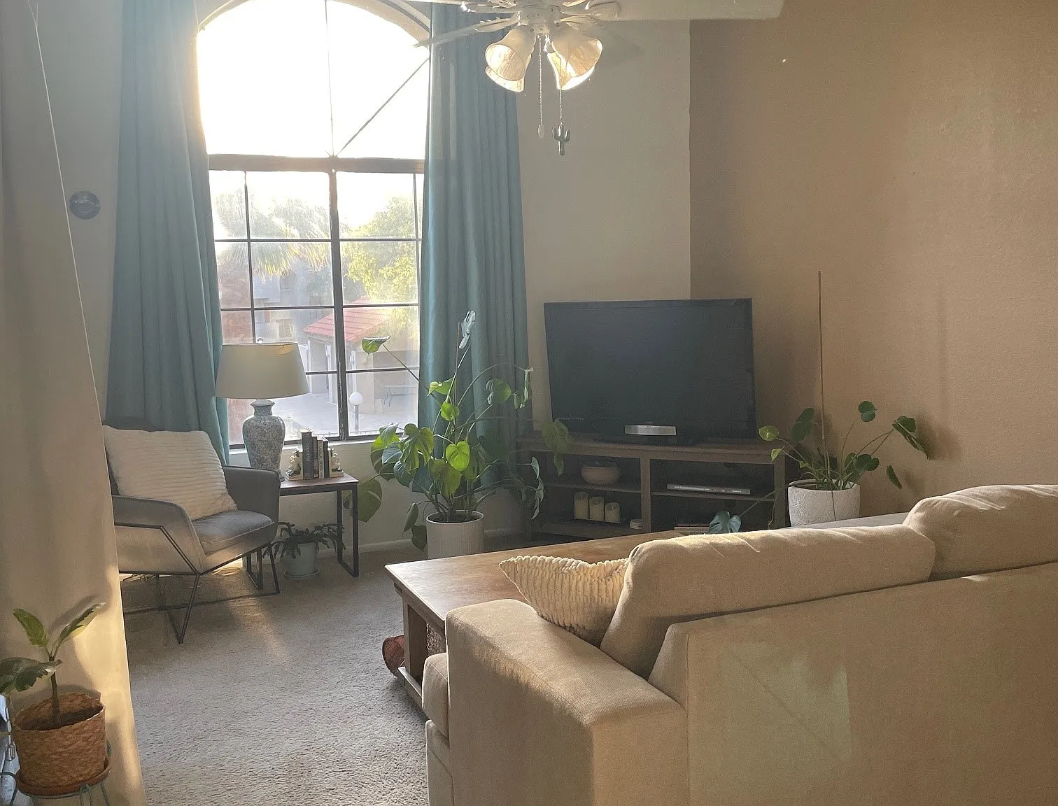 2 bed, 1140 sqft, $1,499 — Photo 2