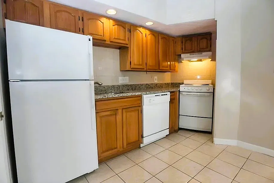 1 bed, 520 sqft, $2,200 — Photo 1