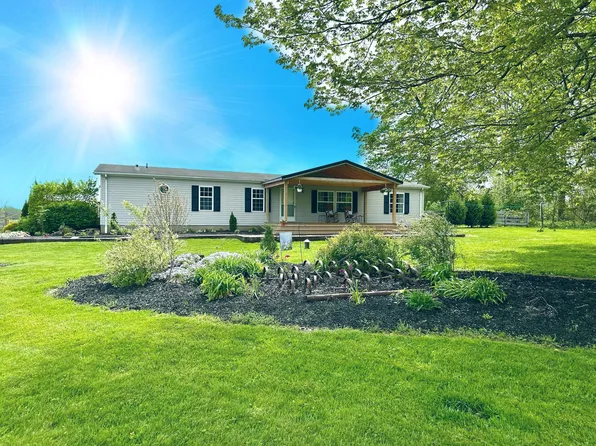 8120 Blackbird Ln, Thornville, OH 43076