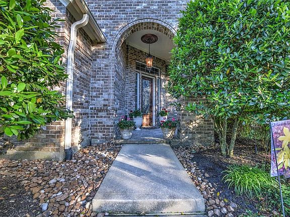 3rd image of 6114 Peachtree Hill Ct