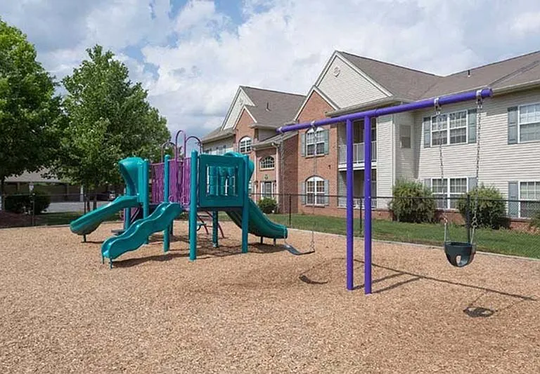 Fair Lawn Commons — Photo 13