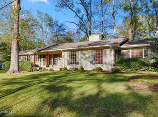 4140 Crestview Dr, Jackson, MS 39211