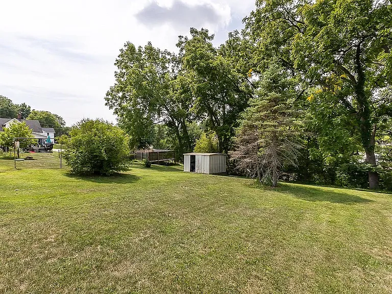 1043 Edina St — Photo 7