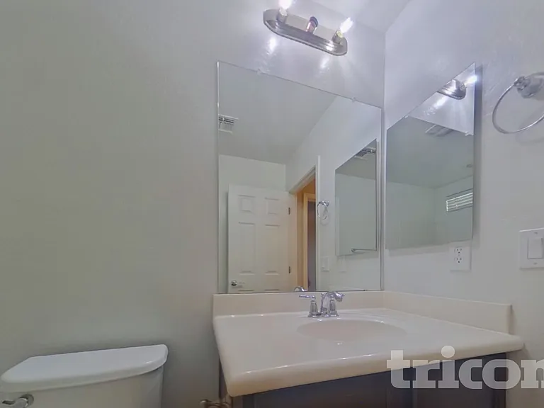 5733 W Milada Dr — Photo 12