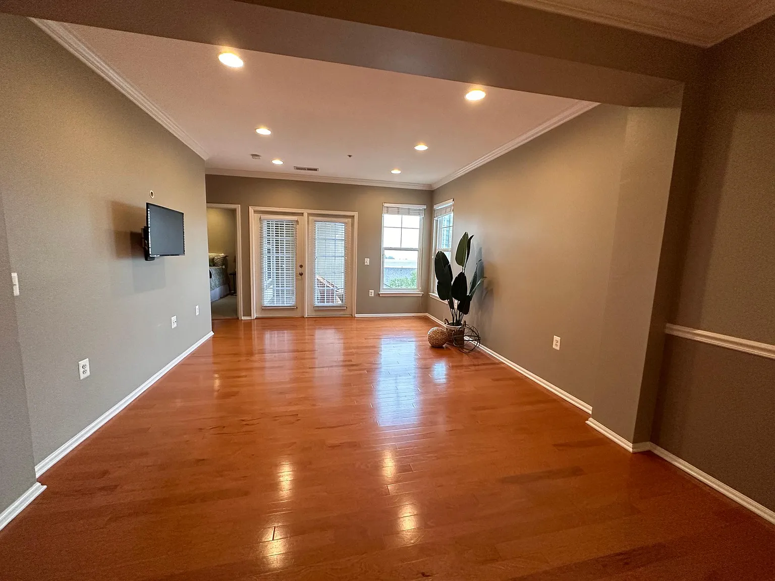 11800 Old Georgetown Rd — Photo 3