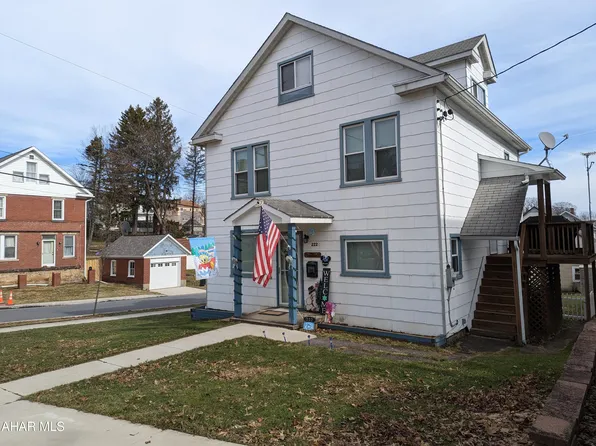 222 N Caroline St, Ebensburg, PA 15931