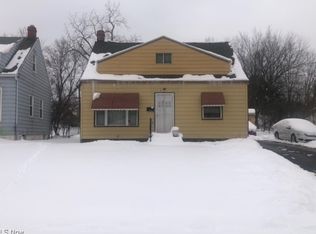 19917 Fairway Ave, Maple Heights, OH 44137