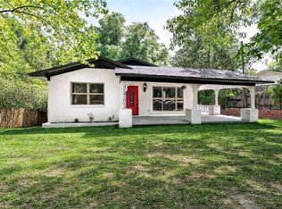 104 Alpine St, Chickasaw, AL 36611