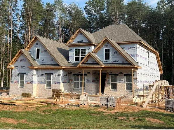 1870 Woodstock Rd, Clemmons, NC 27012