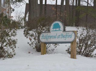 7 Churchill Ct, Bedford, NH 03110